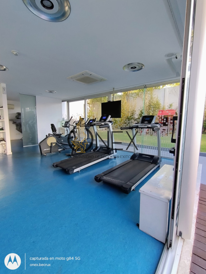 Apartamento ID.4243 - Alquiler anual en torre con amenities – Punta del Este 2 dormitorios 2 baños 