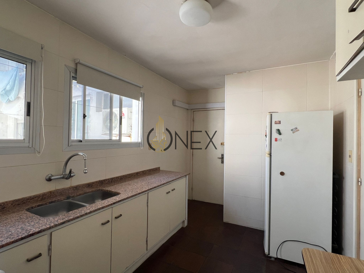 Apartamento ID.1855 -  Alquiler apartamento Pocitos  2 dormitorios con garaje