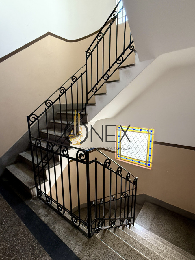 Apartamento ID.3861 - VENTA APARTAMENTO DE EPOCA CON RENTA DE 2 DORMITORIOS. PUNTA CARRETAS, MONTEVIDEO