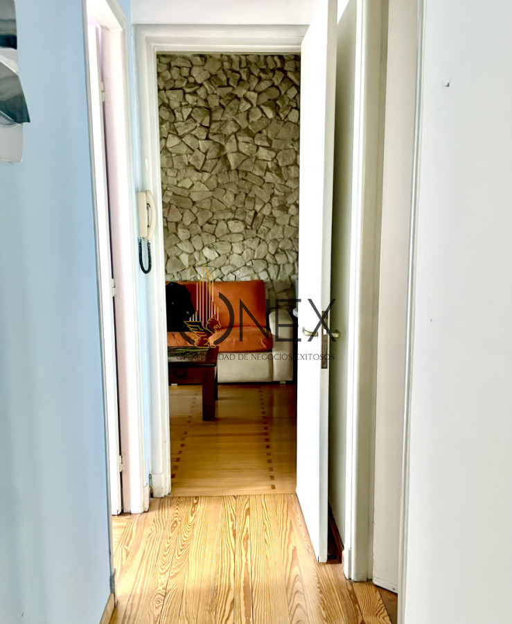 Apartamento ID.3700 - Apartamento en el Centro, de Alta Categoría, con Balcón Integrado y Excepcional Vista al Puerto