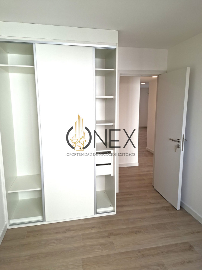 Apartamento ID.3737 - Apartamento en venta de 2 dormitorios en venta con Patio