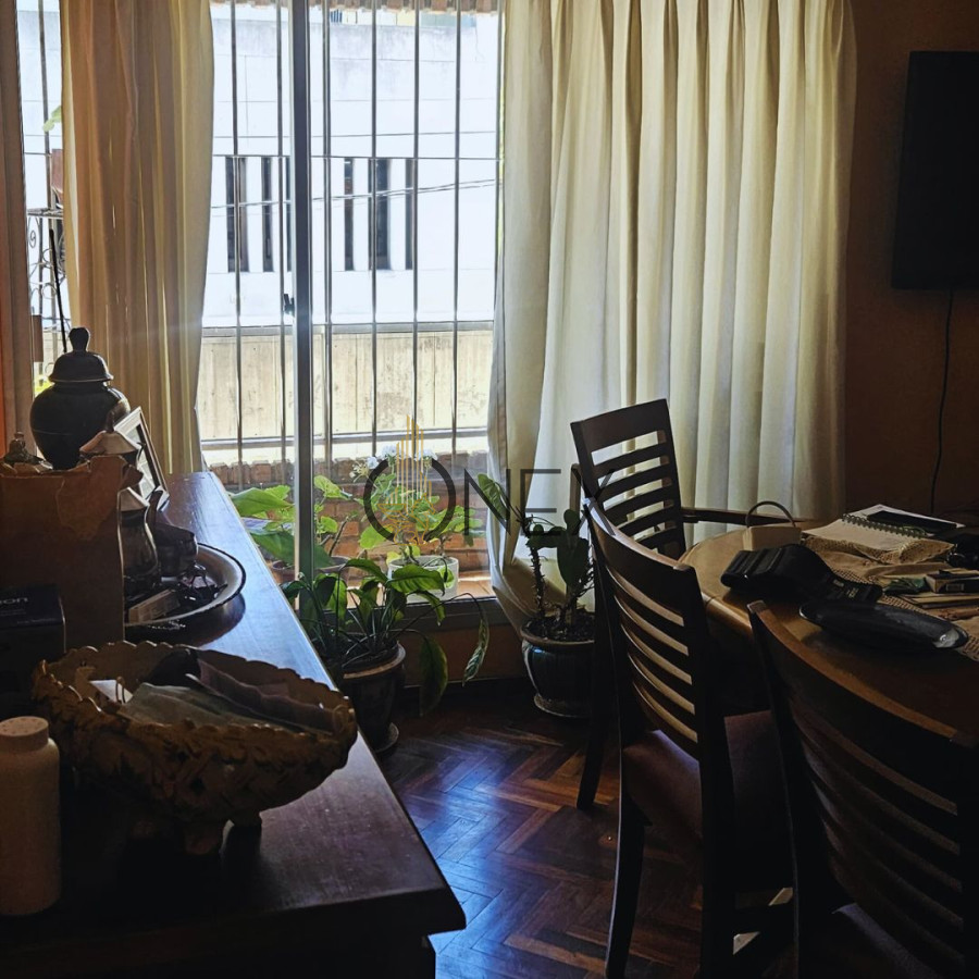 Apartamento ID.2004 - VENTA APARTAMENTO DE 4 DORMITORIOS Y DOS BAÑOS EN POCITOS