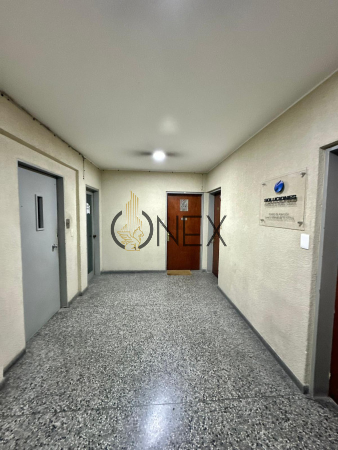 Apartamento ID.2519 - OFICINA EN VENTA CIUDAD VIEJA