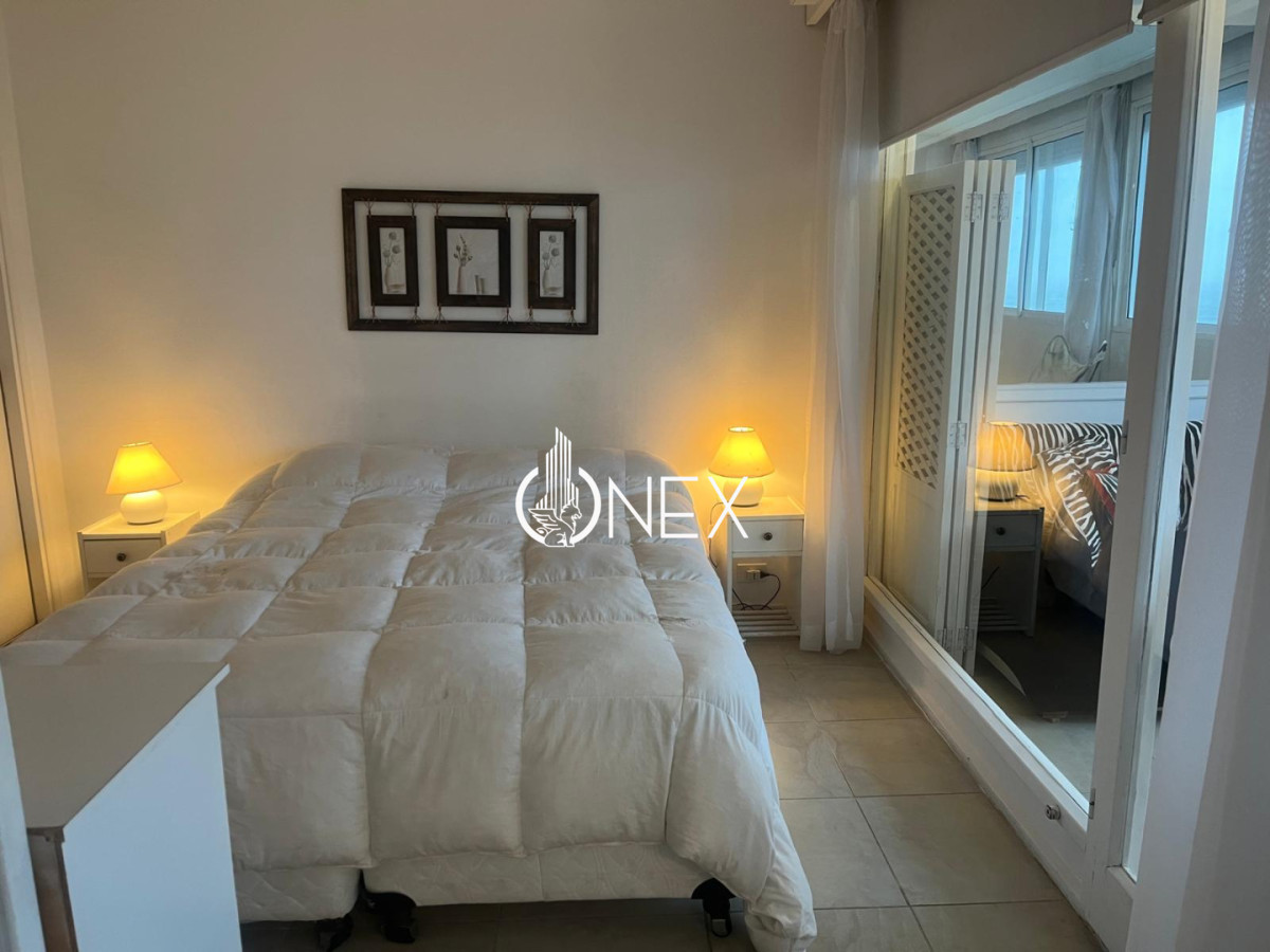 Apartamento ID.4495 - Se vende apartamento frente al mar, playa mansa parada 2.