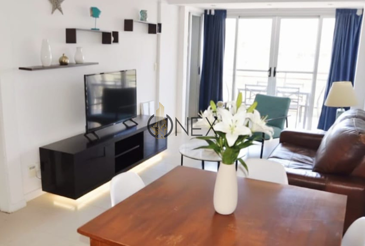 Apartamento ID.3308 - En Venta piso 8 con Vista Espectacular a Isla Gorriti !