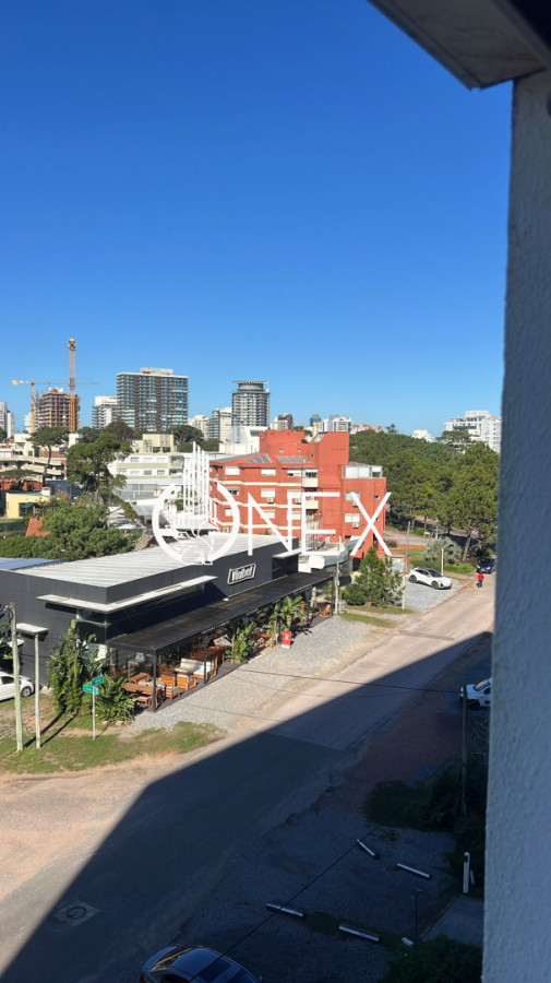Apartamento ID.1710 - Oportunidad de Alquiler Monoambiente Anual o invernal  en Punta del Este