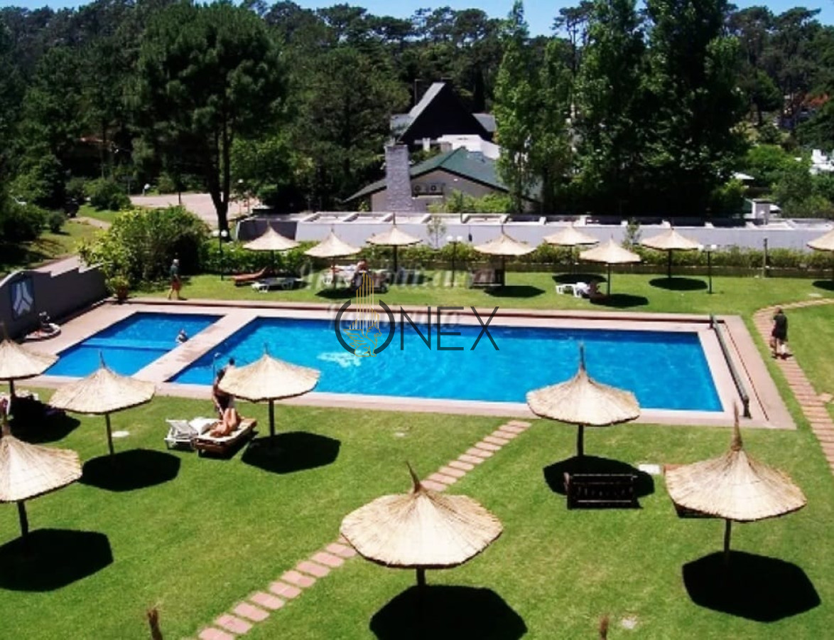 Apartamento ID.3308 - En Venta piso 8 con Vista Espectacular a Isla Gorriti !