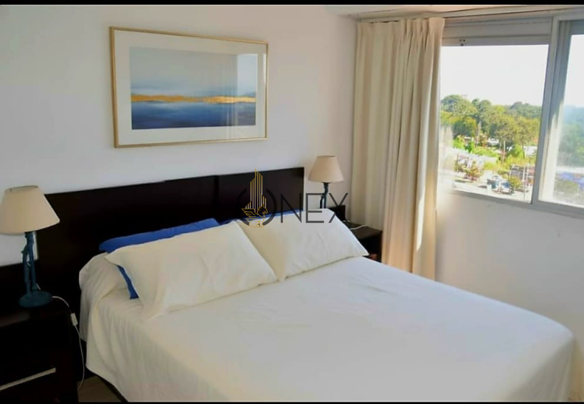 Apartamento ID.3308 - En Venta piso 8 con Vista Espectacular a Isla Gorriti !
