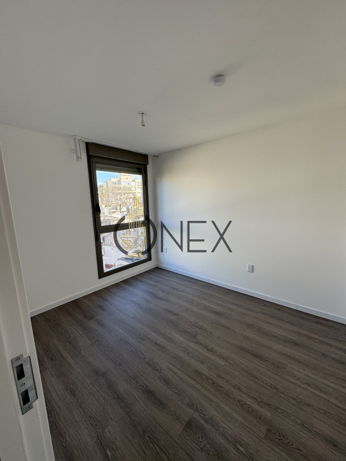 Apartamento ID.3215 - Alquiler 1 Dormitorio a estrenar con garaje, balcón y terraza privada !