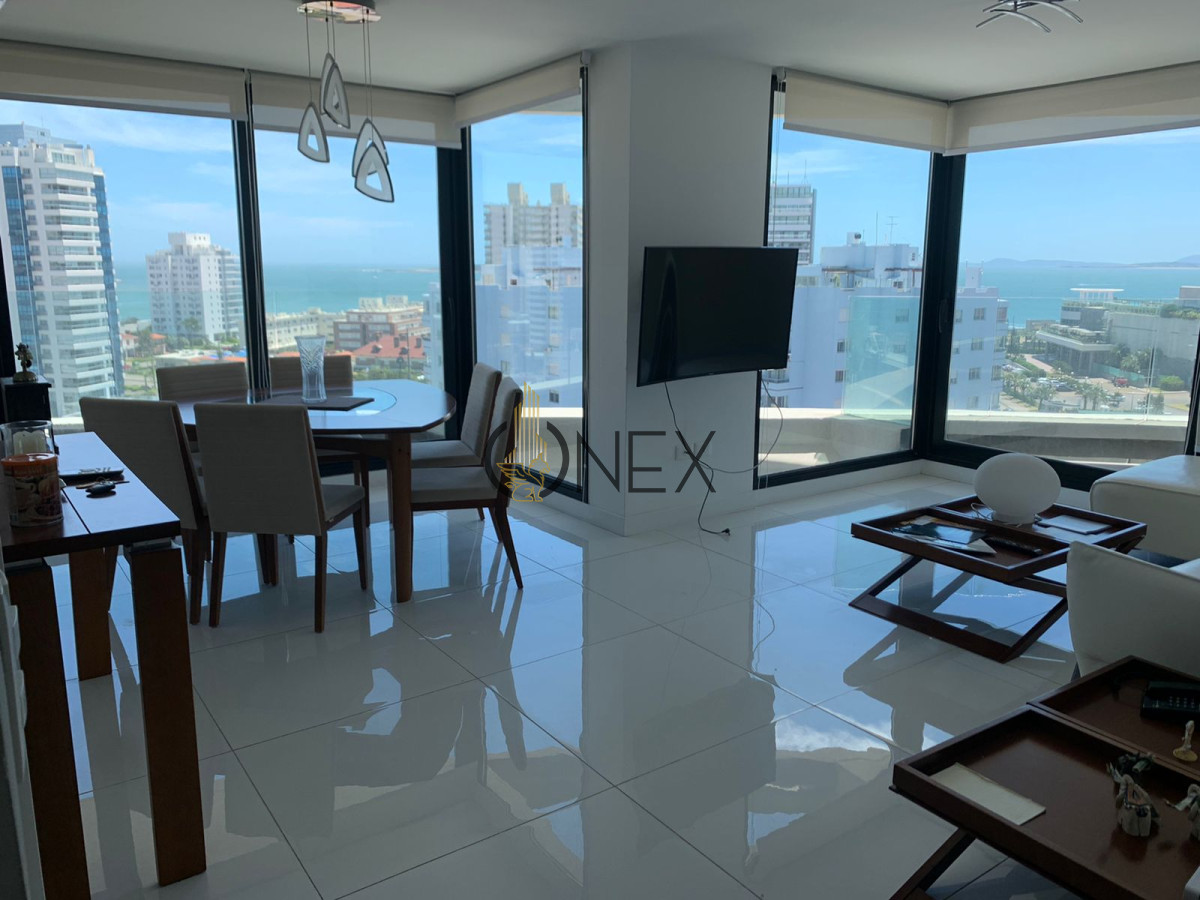 Apartamento ID.2084 - Venta excelente apartamento en piso alto en Art Tower 3 suites 