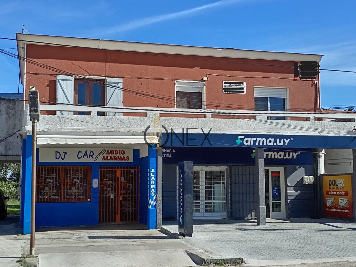 Apartamento ID.3139 - Oportunidad para inversores - 2 aptos + 2 locales comerciales en venta
