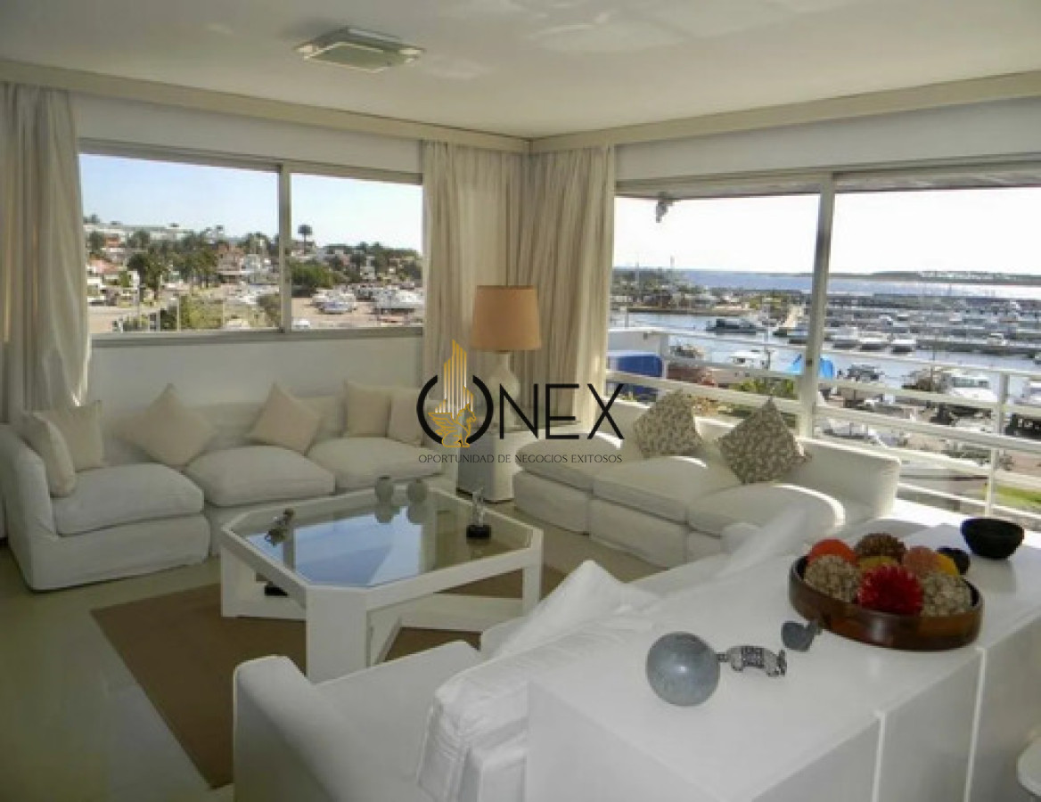 Apartamento ID.3464 - En venta apartamento en Punta del Este de 4 dormitorios. Con vista al puerto