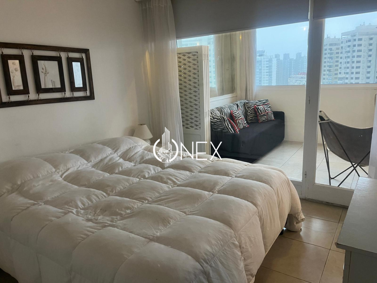 Apartamento ID.4495 - Se vende apartamento frente al mar, playa mansa parada 2.