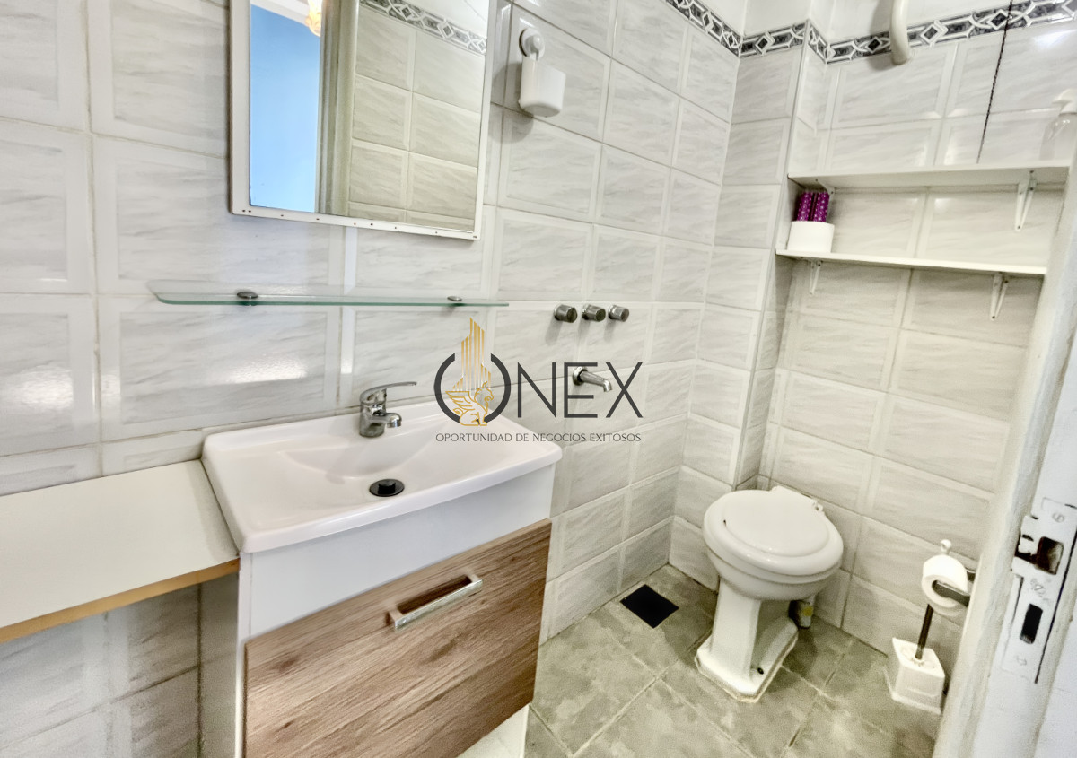 Apartamento ID.3700 - Apartamento en el Centro, de Alta Categoría, con Balcón Integrado y Excepcional Vista al Puerto