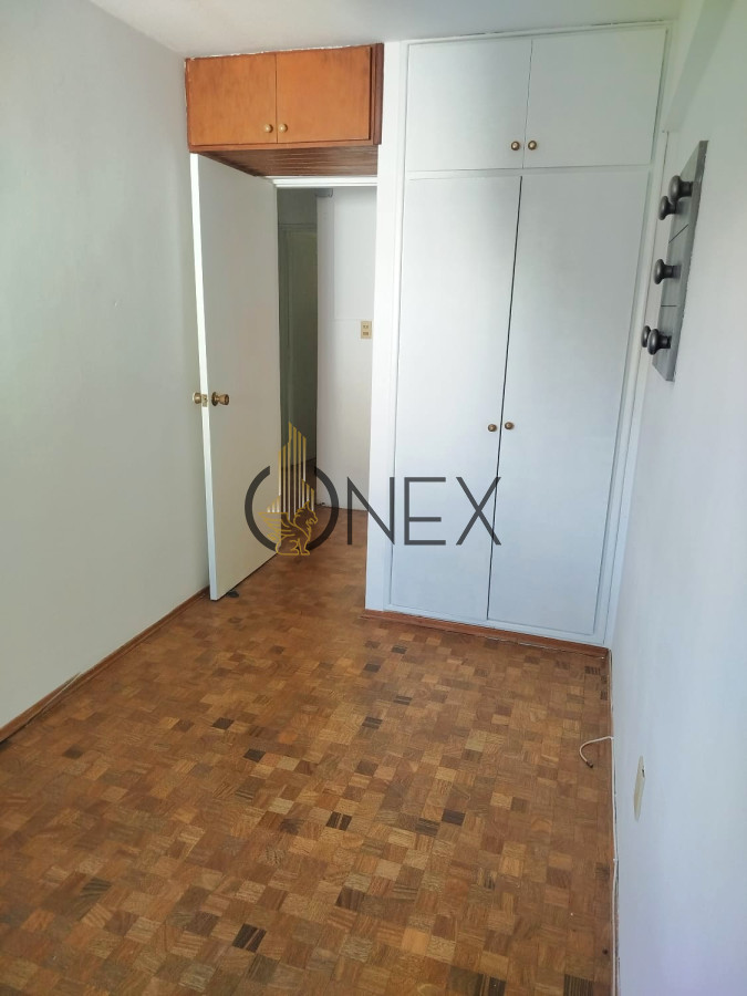 Apartamento ID.3295 - Venta Apartamento 3 dormitorios + servicio en Punta Carretas 