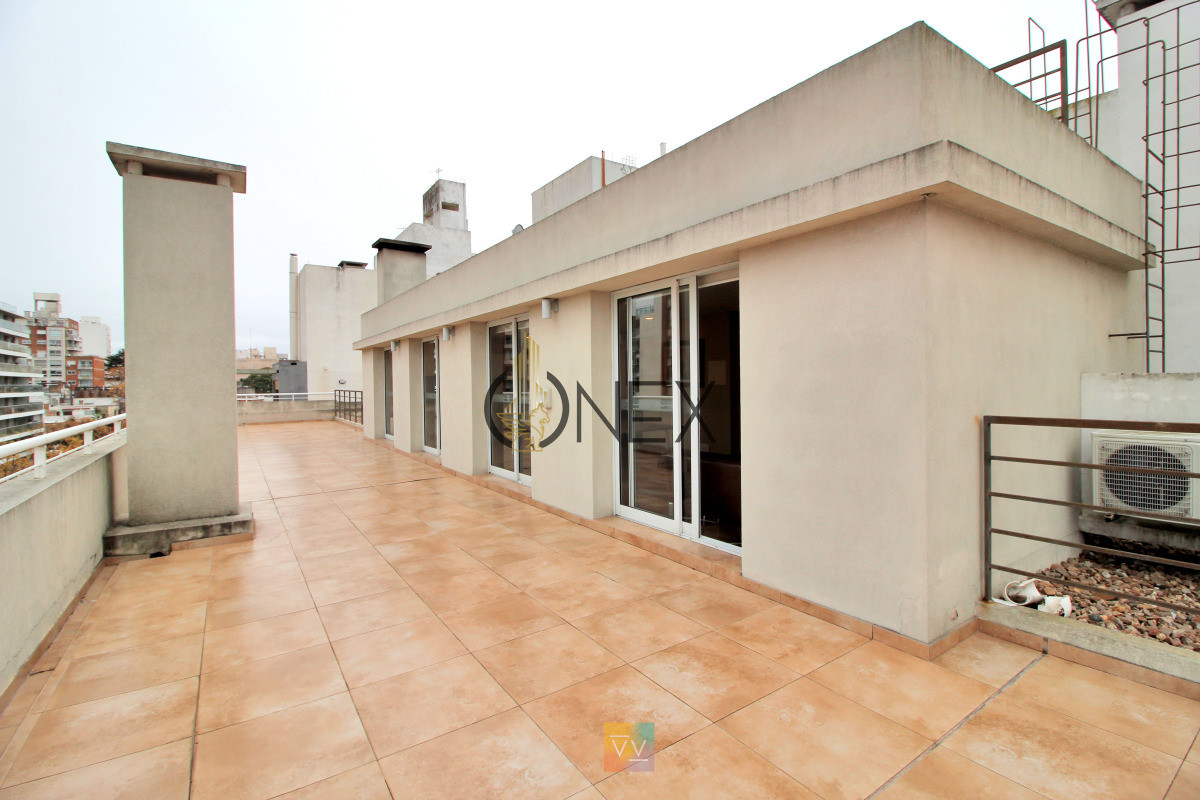 Apartamento ID.3271 - VENTA APARTAMENTO 3 DORMITORIOS Y GGE EN POCITOS