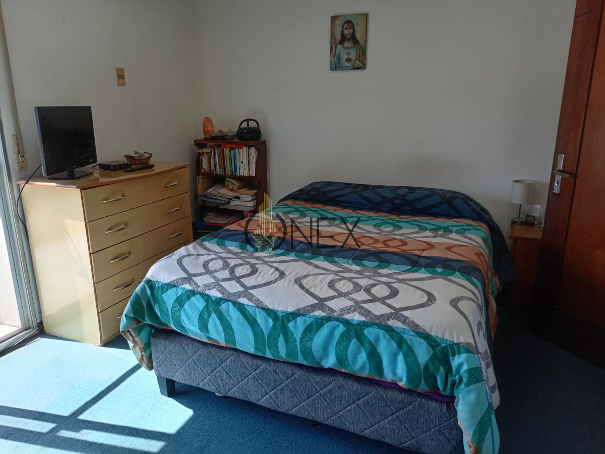 Apartamento ID.3139 - Oportunidad para inversores - 2 aptos + 2 locales comerciales en venta
