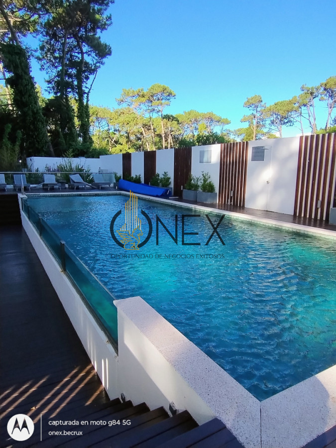 Apartamento ID.4243 - Alquiler anual en torre con amenities – Punta del Este 2 dormitorios 2 baños 