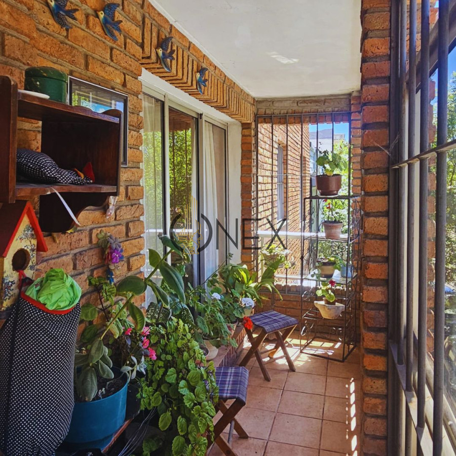 Apartamento ID.2004 - VENTA APARTAMENTO DE 4 DORMITORIOS Y DOS BAÑOS EN POCITOS