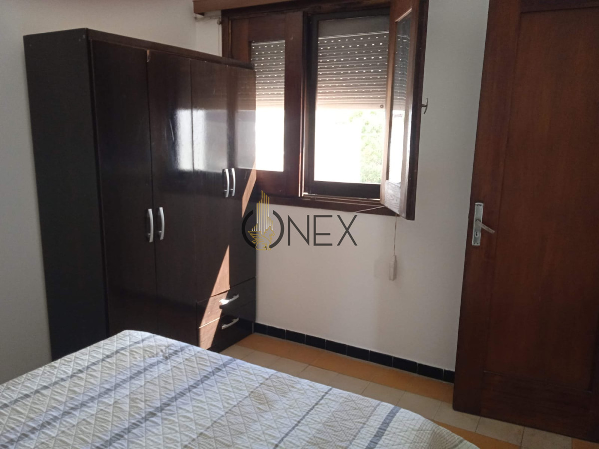 Apartamento ID.3139 - Oportunidad para inversores - 2 aptos + 2 locales comerciales en venta