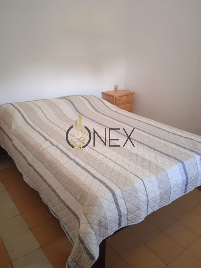 Apartamento ID.3139 - Oportunidad para inversores - 2 aptos + 2 locales comerciales en venta