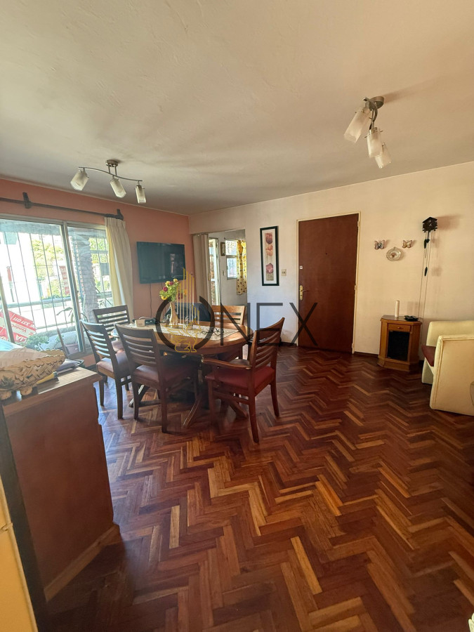 Apartamento ID.2586 - VENTA APARTAMENTO POCITOS CON SALDO EN ANV