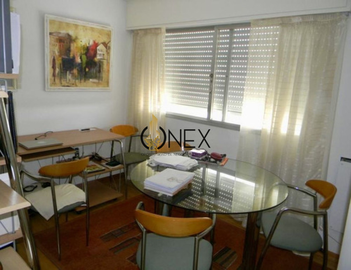 Apartamento ID.3464 - En venta apartamento en Punta del Este de 4 dormitorios. Con vista al puerto