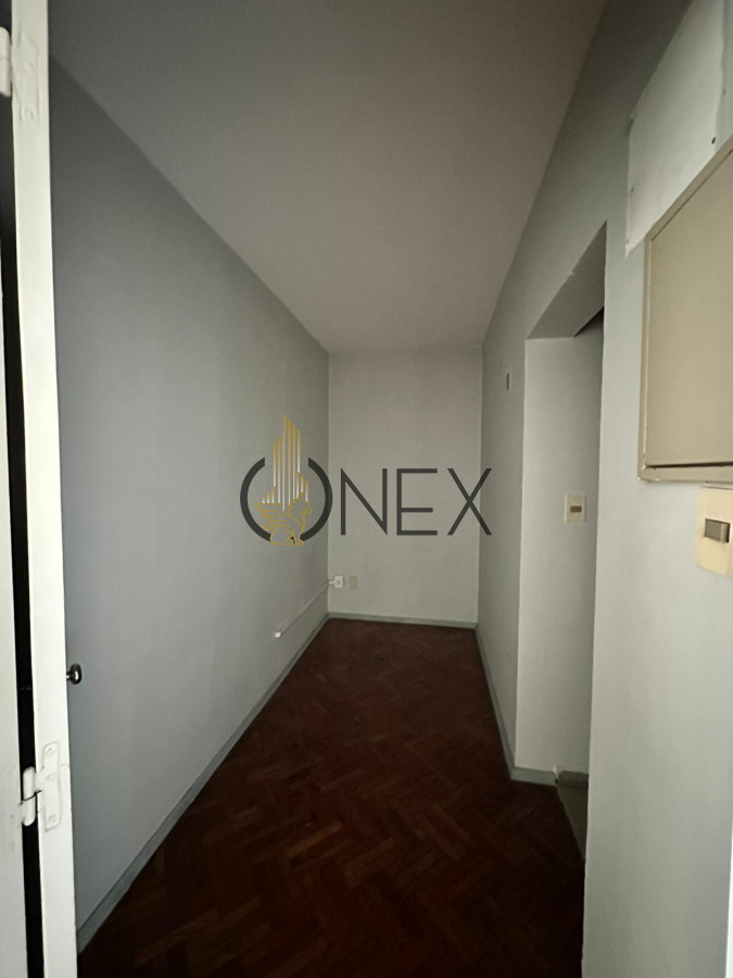 Apartamento ID.2519 - OFICINA EN VENTA CIUDAD VIEJA