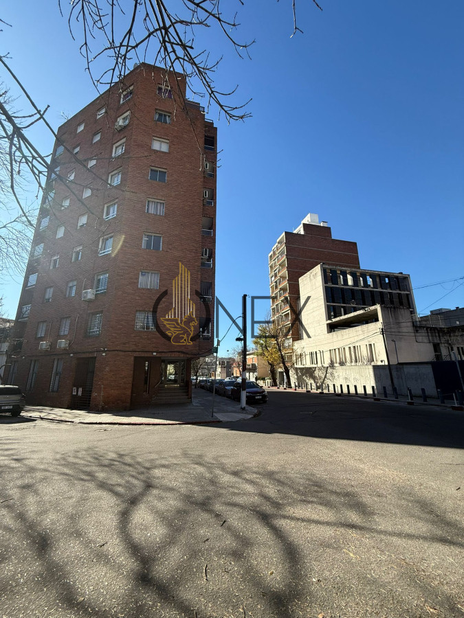 Apartamento ID.2585 - VENTA APARTAMENTO EN POCITOS 4 DORMITORIOS