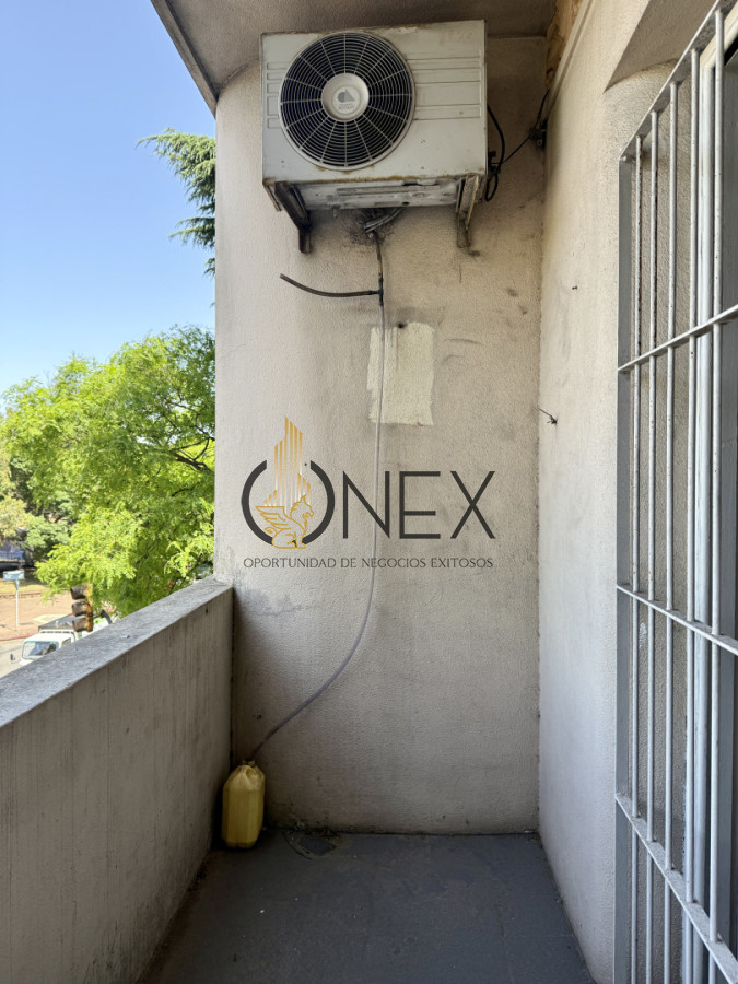 Apartamento ID.3861 - VENTA APARTAMENTO DE EPOCA CON RENTA DE 2 DORMITORIOS. PUNTA CARRETAS, MONTEVIDEO