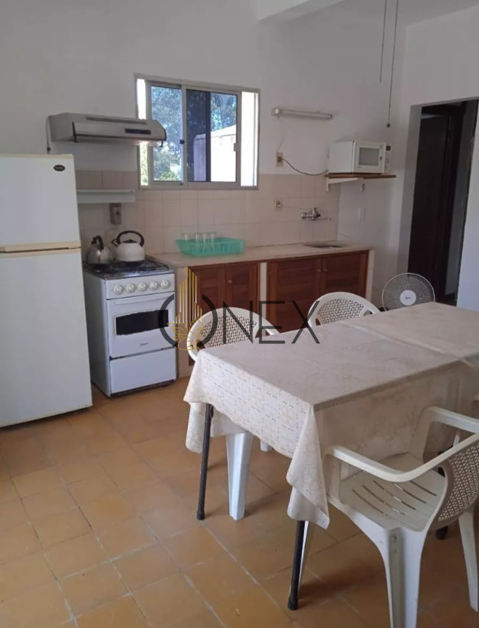Apartamento ID.3139 - Oportunidad para inversores - 2 aptos + 2 locales comerciales en venta