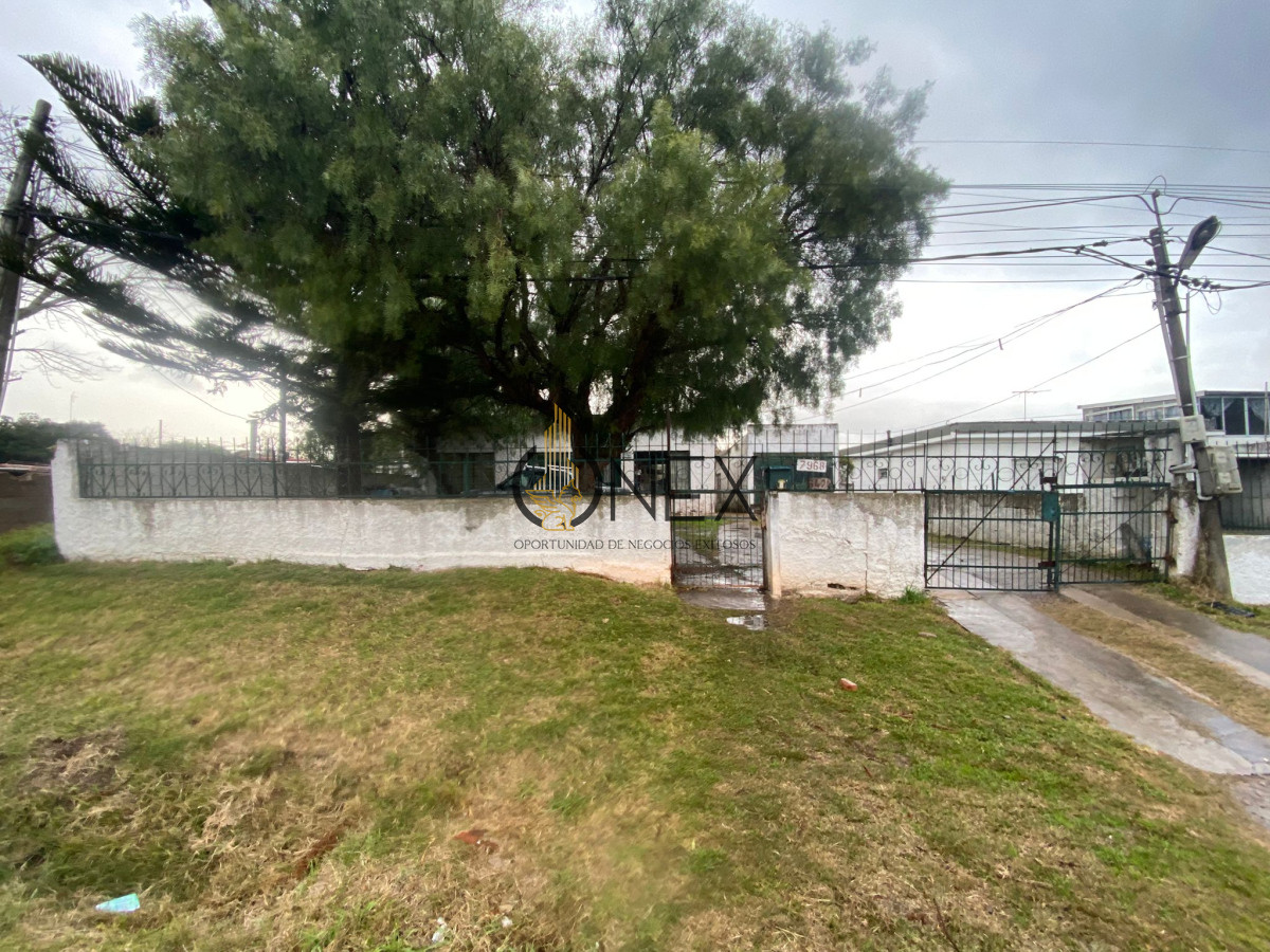 Casa ID.2733 - Se vende casa más apto en Barrio Malaga.  