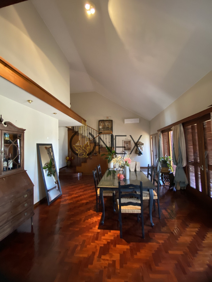 Casa ID.2717 - ESPECTACULAR PROPIEDAD FRENTE A PLAZA EN VENTA PAYSANDU 