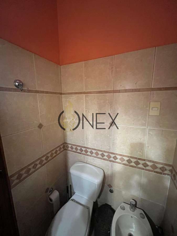 Casa ID.2573 - Hermosa propiedad de 4 dormitorios en Av. Don Pedro de Mendoza