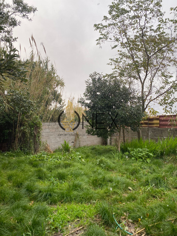 Casa ID.2733 - Se vende casa más apto en Barrio Malaga.  