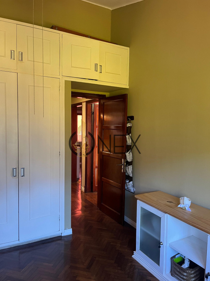 Casa ID.2573 - Hermosa propiedad de 4 dormitorios en Av. Don Pedro de Mendoza