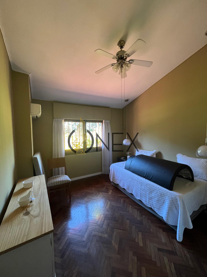 Casa ID.2573 - Hermosa propiedad de 4 dormitorios en Av. Don Pedro de Mendoza