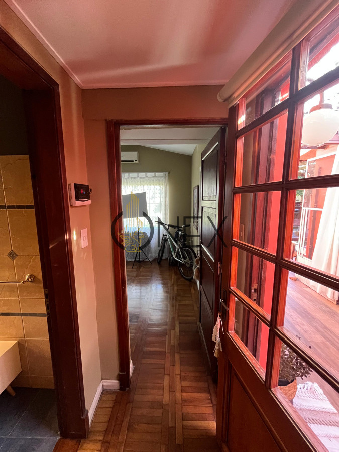 Casa ID.2573 - Hermosa propiedad de 4 dormitorios en Av. Don Pedro de Mendoza