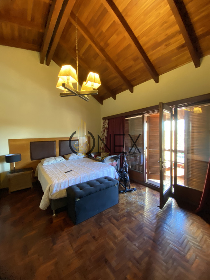 Casa ID.2717 - ESPECTACULAR PROPIEDAD FRENTE A PLAZA EN VENTA PAYSANDU 