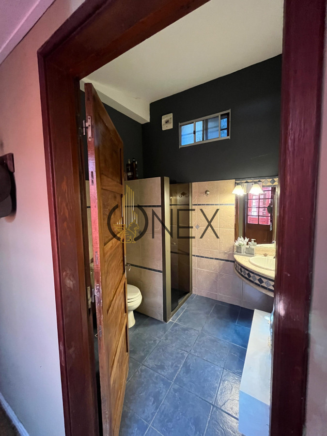 Casa ID.2573 - Hermosa propiedad de 4 dormitorios en Av. Don Pedro de Mendoza