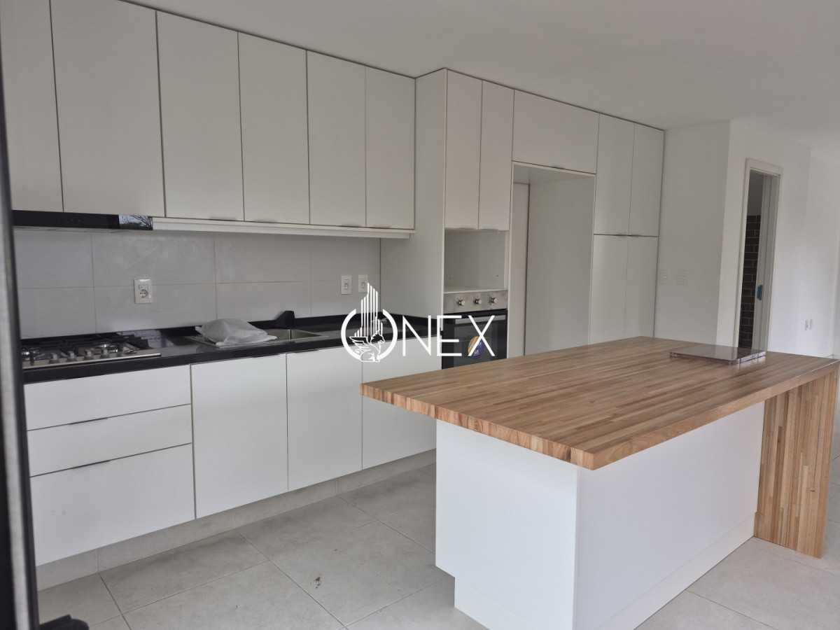 Casa ID.4978 - Se vende casa en Shangrila frente al mar, Canelones.