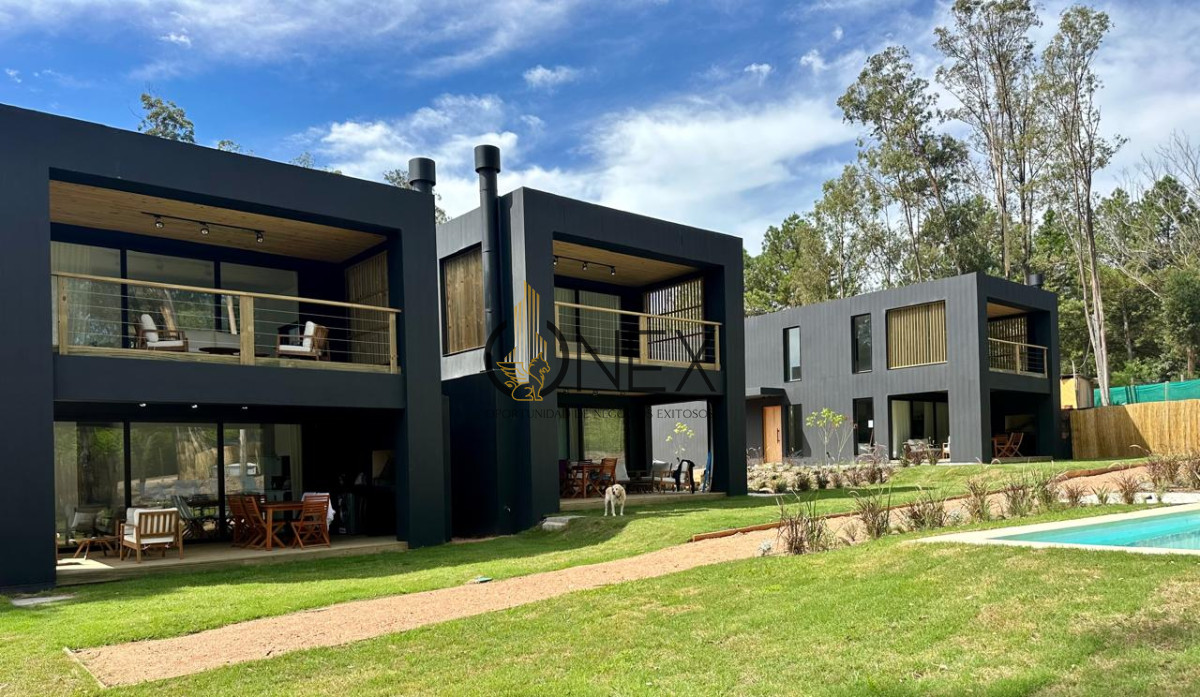 Casa ID.2935 -  Complejo Residencial de 4 casas - El Tesoro, La Barra. 