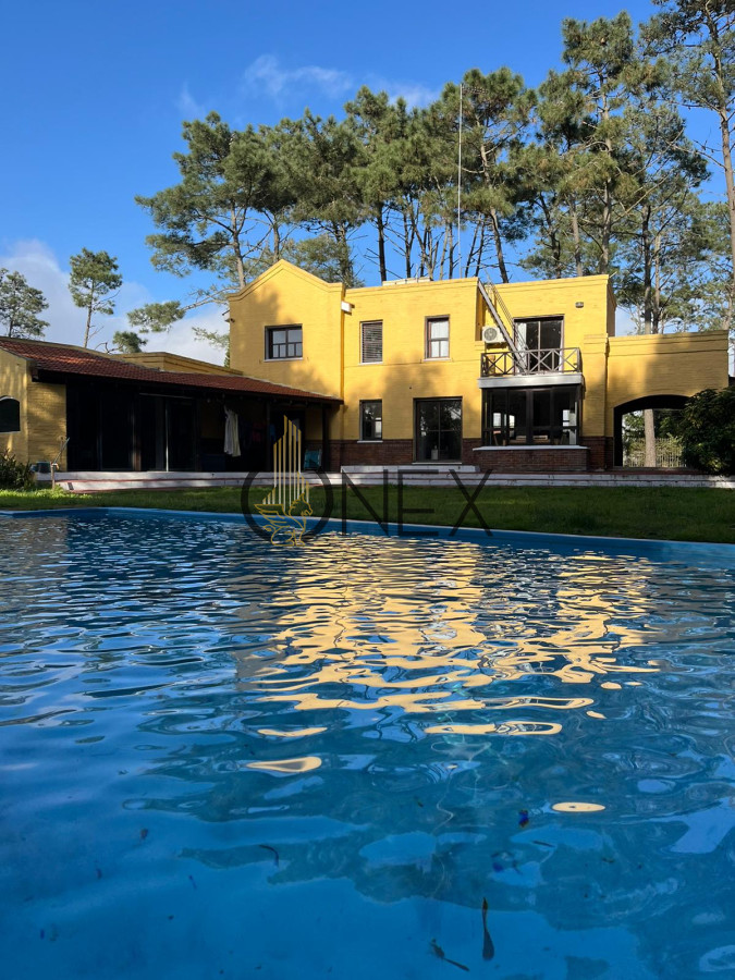 Casa ID.1186 - Se vende casa en El Pinar sur