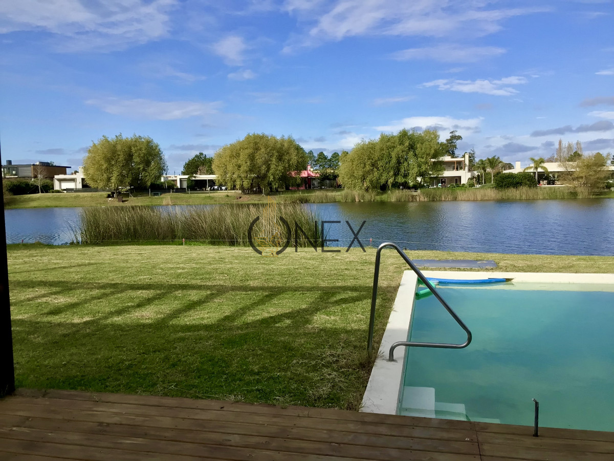 Casa ID.2275 - Casa en Barrios Privados, Viñedos de la Tahona