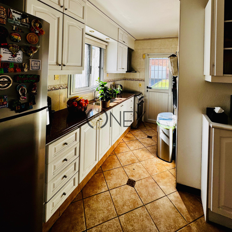 Casa ID.3190 - VENTA CASA MALVIN SUR, 3 DORMITORIOS , GARAGE