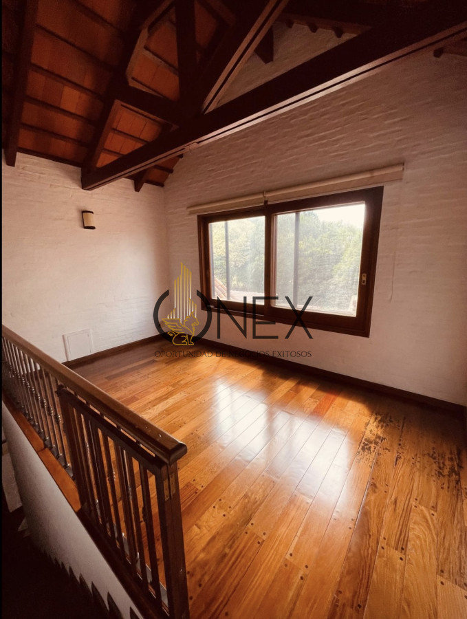 Casa ID.3373 - LUJO Y COMODIDAD Venta o Alquiler Casa Lomas Tahona 3D suite Playroom Estar Terraza Gge Piscina Parrillero