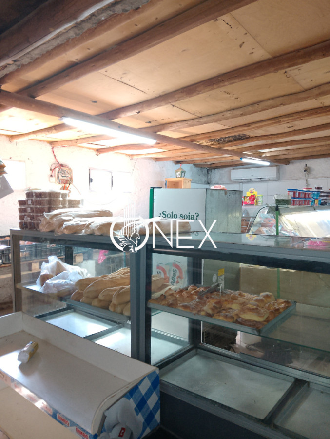 Casa ID.4316 - ONEX VENDE DOBLE POTENCIAL COMERCIAL