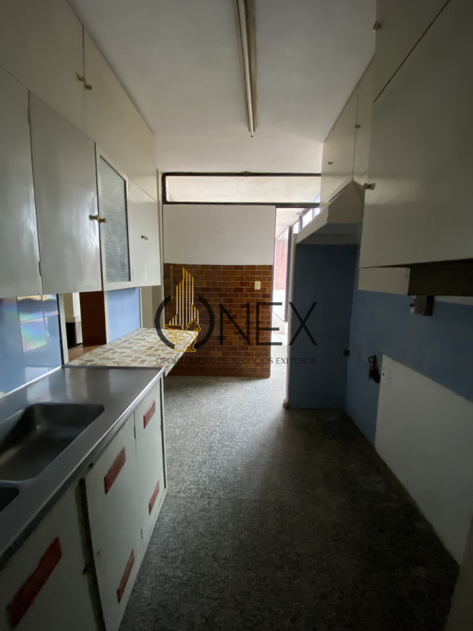 Casa ID.2575 - ESTRATEGICA PROPIEDAD CENTRICA EN VENTA 