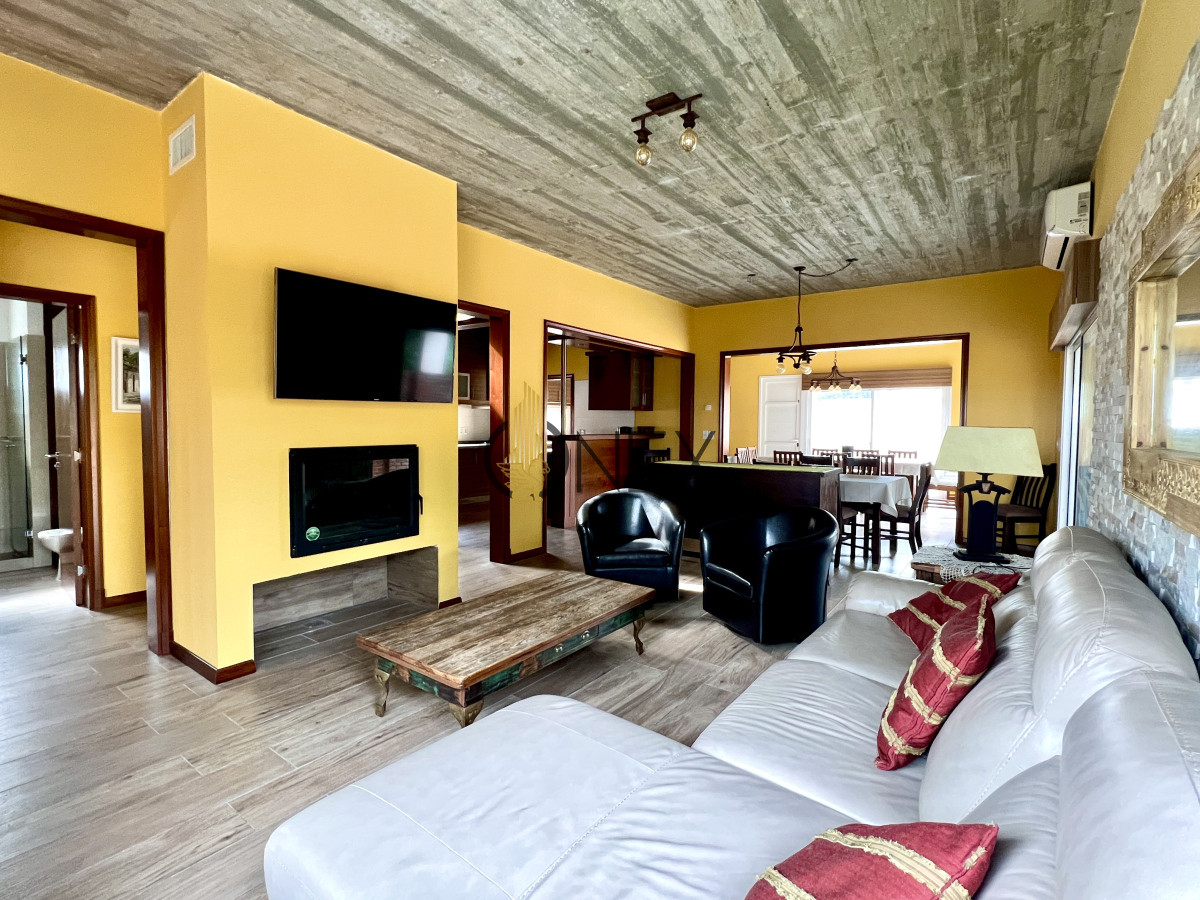 Casa ID.1848 - VENTA CASA AMUEBLADA, 3 DORMITORIOS, 3 BAÑOS, PLAYA GRANDE, PIRIÁPOLIS
