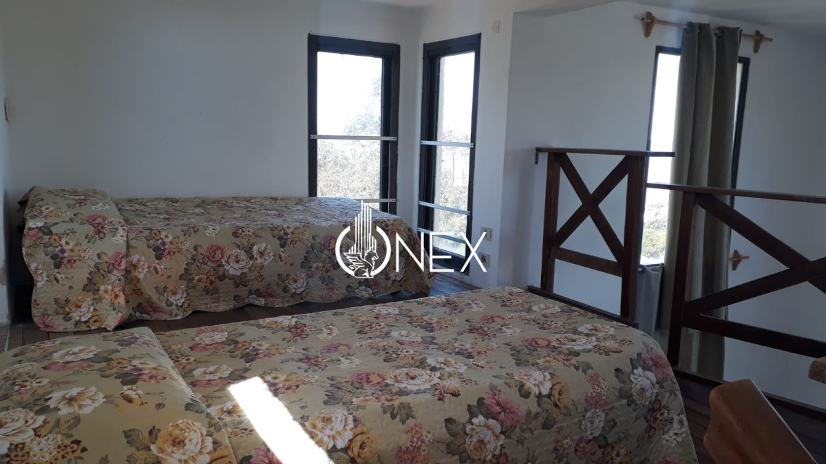 Casa ID.4333 - Casa Tipo Castillo en Venta - Frente al Mar - 3.500 m²